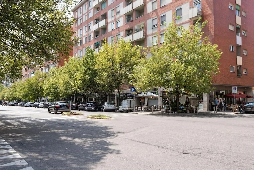 Co99 - New Two Bedrooms Washington Milan 0*,  Italy